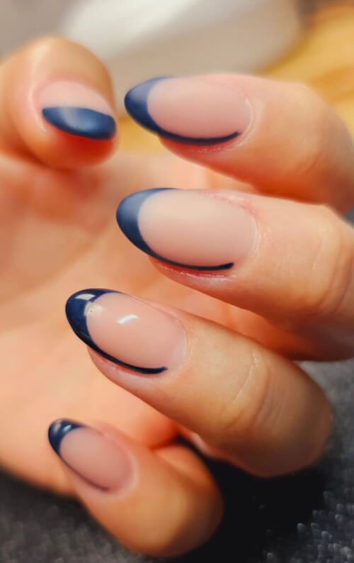 Deep navy blue nail